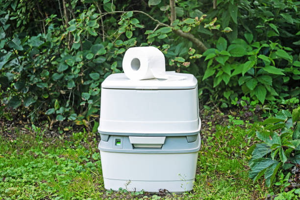 Best Portable restroom trailer rental  in Lincoln, MO